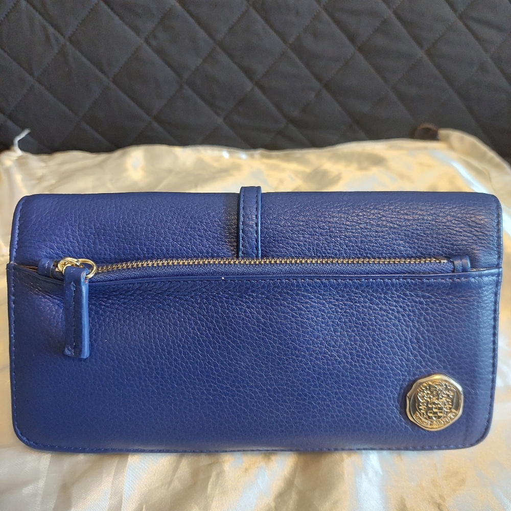 Vince Camuto long wallet